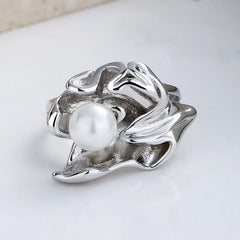 Alisa Pearl Ring in Silver